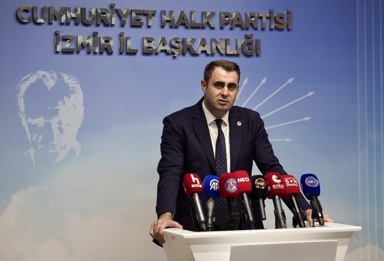 CHP İzmir İl Başkanı Güç, Milletvekilleriyle Gündemi Değerlendirdi